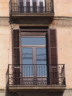 When clicked, Show still image