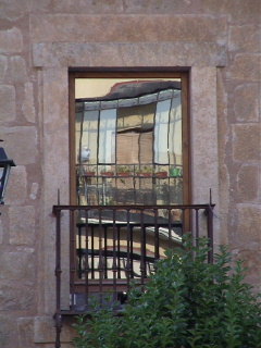 When clicked, Show still image